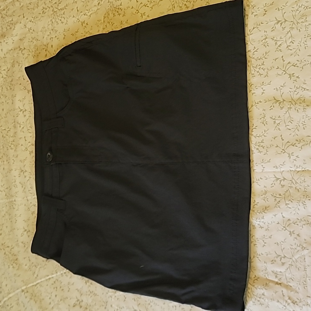 Eddie Bauer skort